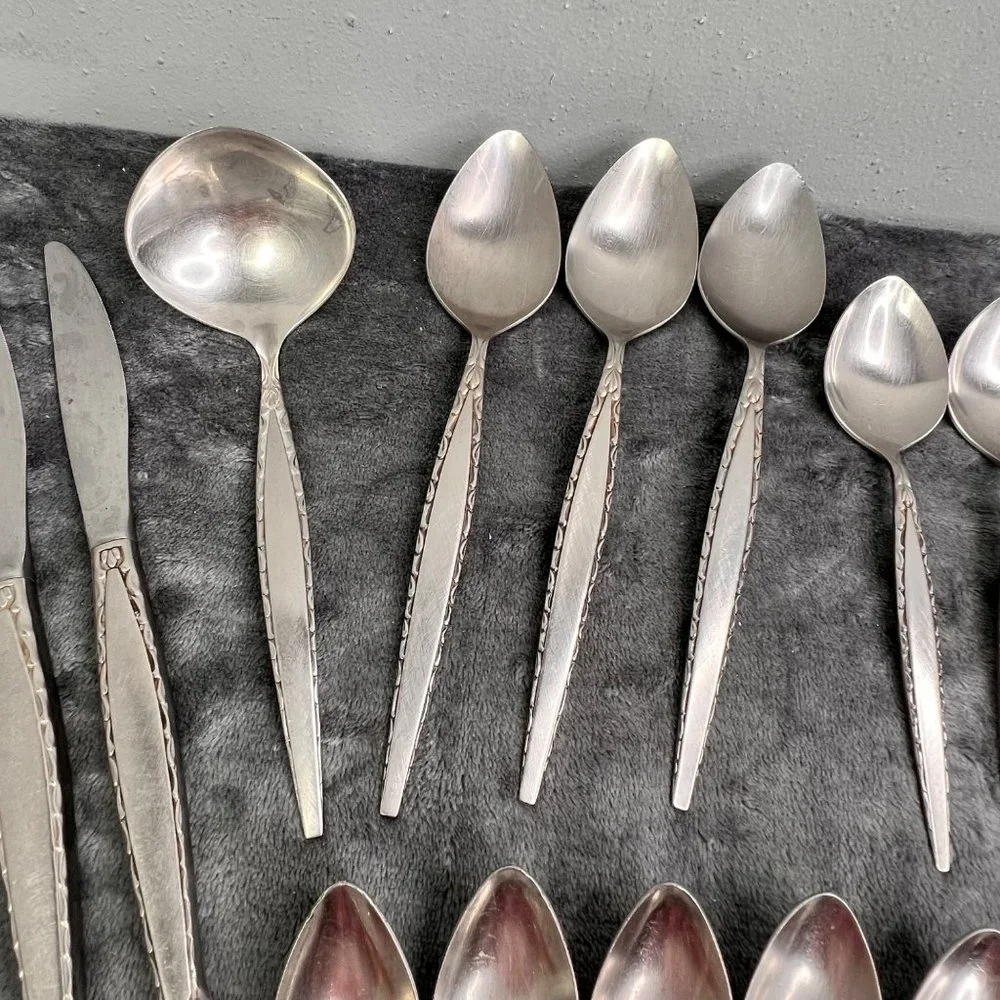 Oneida Community Venetia Flatware Set 43 pc Stainless Steel Forks Spoons Serving